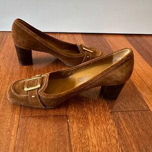 Size 8 ferragamo heels women
